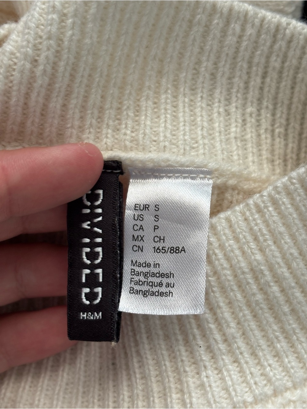 H&M Cream Ribbed Mock Neck Sweater - Picture 4 of 4